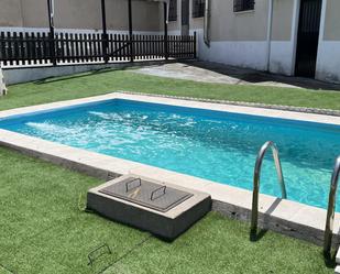 Piscina de Casa adosada en venda en La Pueblanueva amb Aire condicionat, Terrassa i Piscina