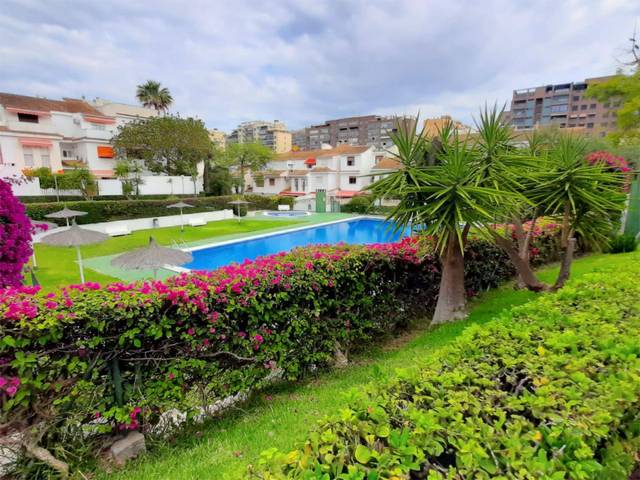 Casa adosada en Alquiler en Carrer del Salabre, 9 en Cabo de las Huertas