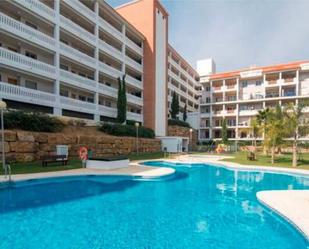 Piscina de Apartament de lloguer en Manilva amb Terrassa i Piscina