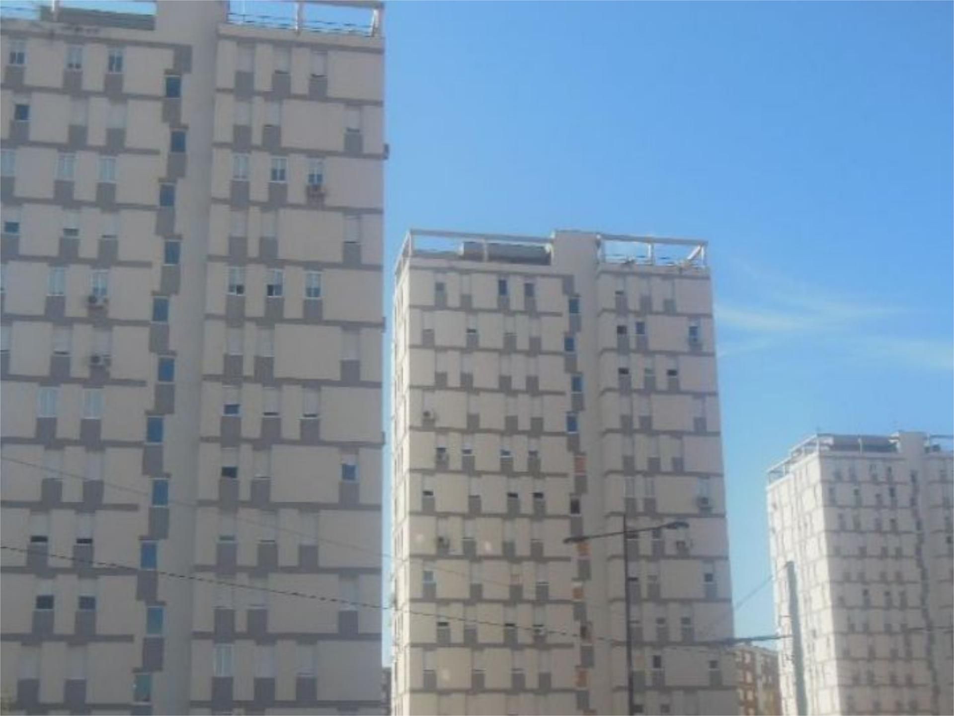 Vista exterior de Traster en venda en Parla