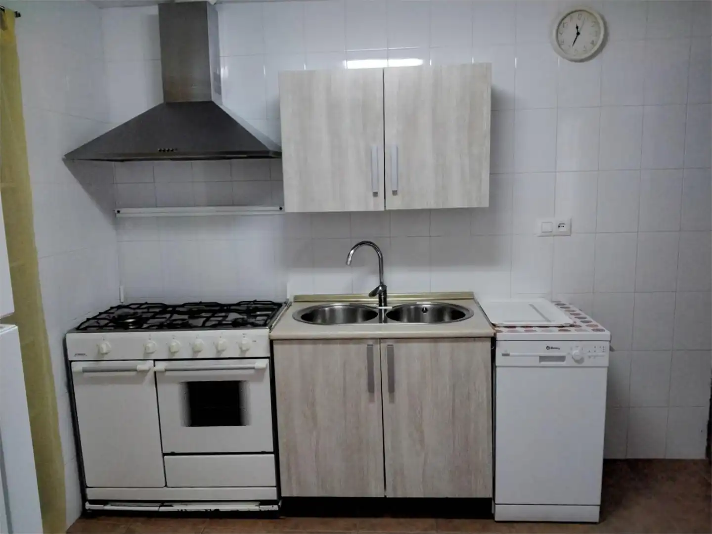 Cocina de Casa adosada en venta en Villanueva del Río y Minas con Aire acondicionado, Calefacción y Amueblado