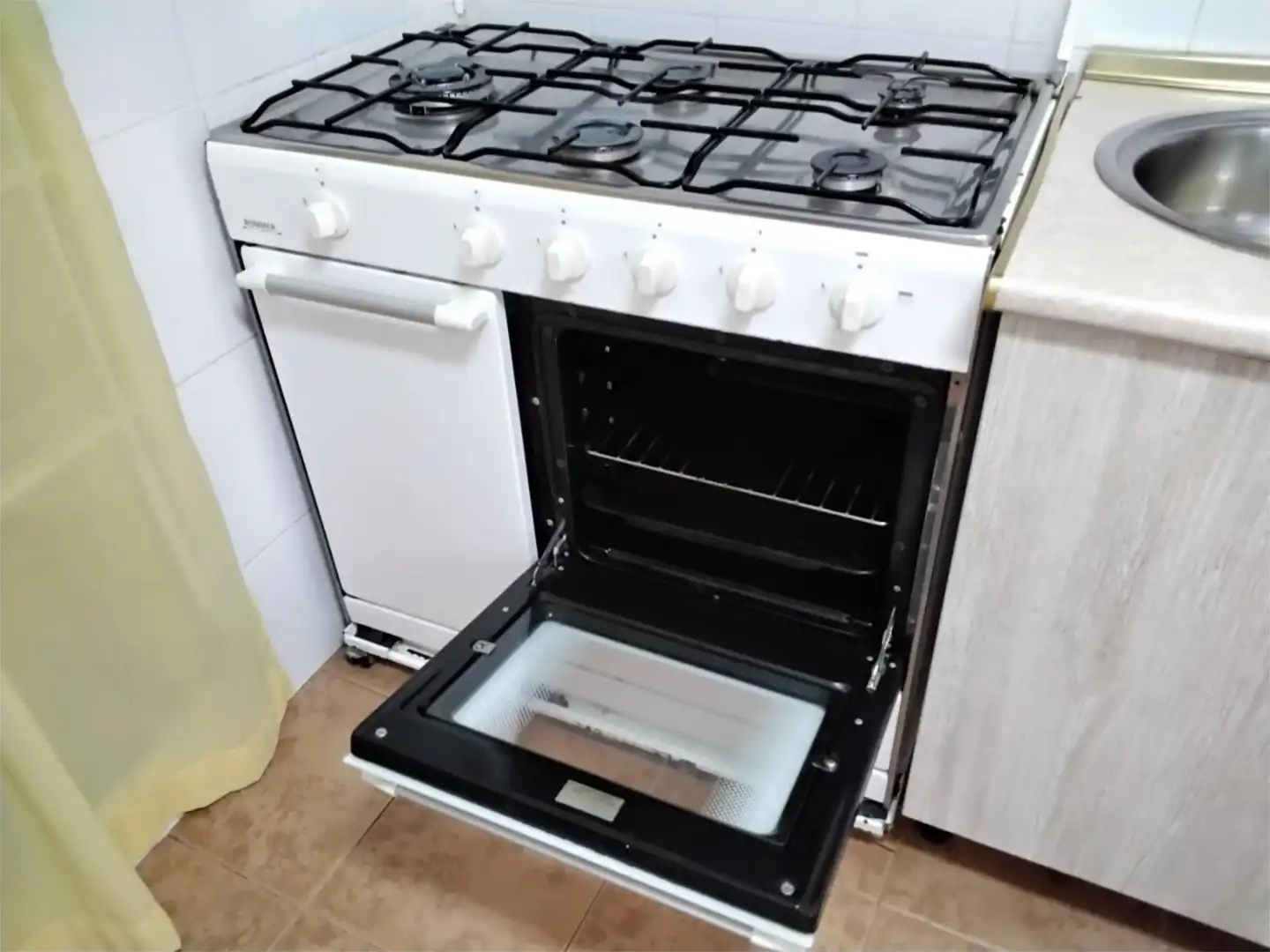 Cocina de Casa adosada en venta en Villanueva del Río y Minas con Aire acondicionado, Calefacción y Amueblado