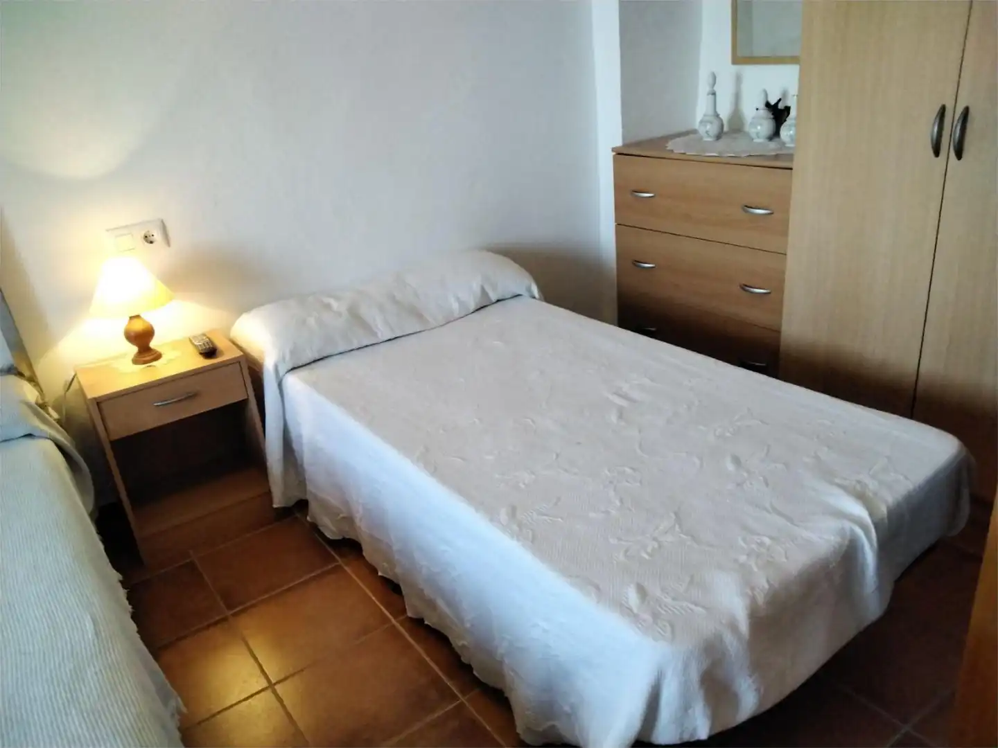 Habitación de Casa adosada en venta en Villanueva del Río y Minas con Aire acondicionado, Calefacción y Amueblado