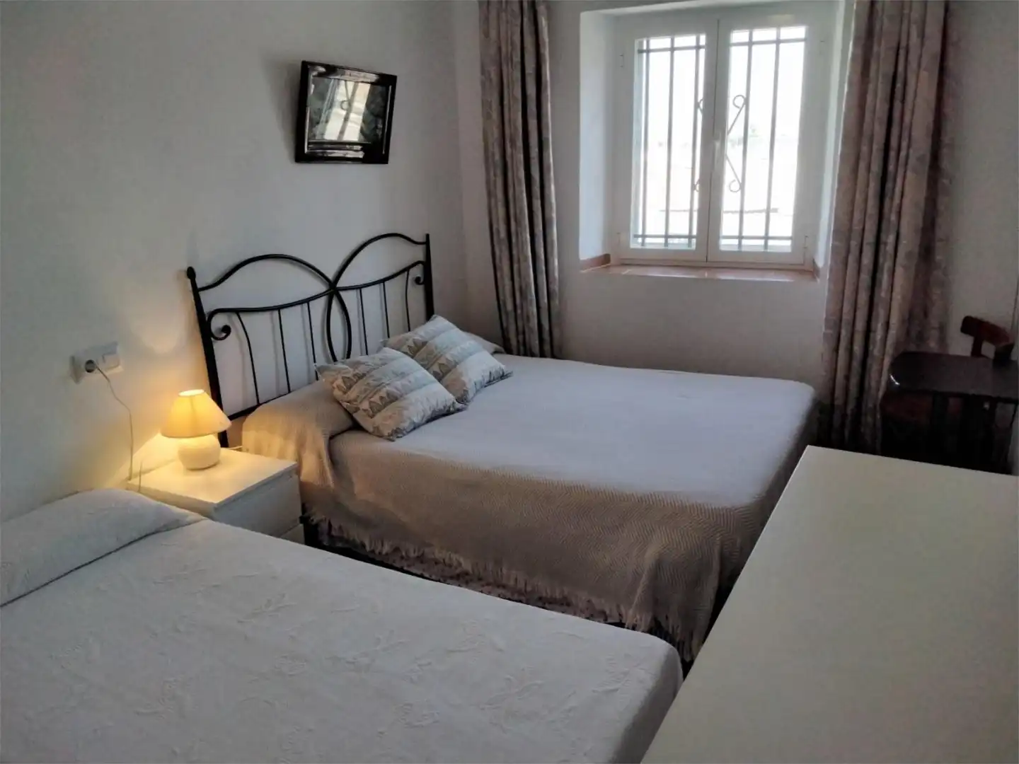 Habitación de Casa adosada en venta en Villanueva del Río y Minas con Aire acondicionado, Calefacción y Amueblado