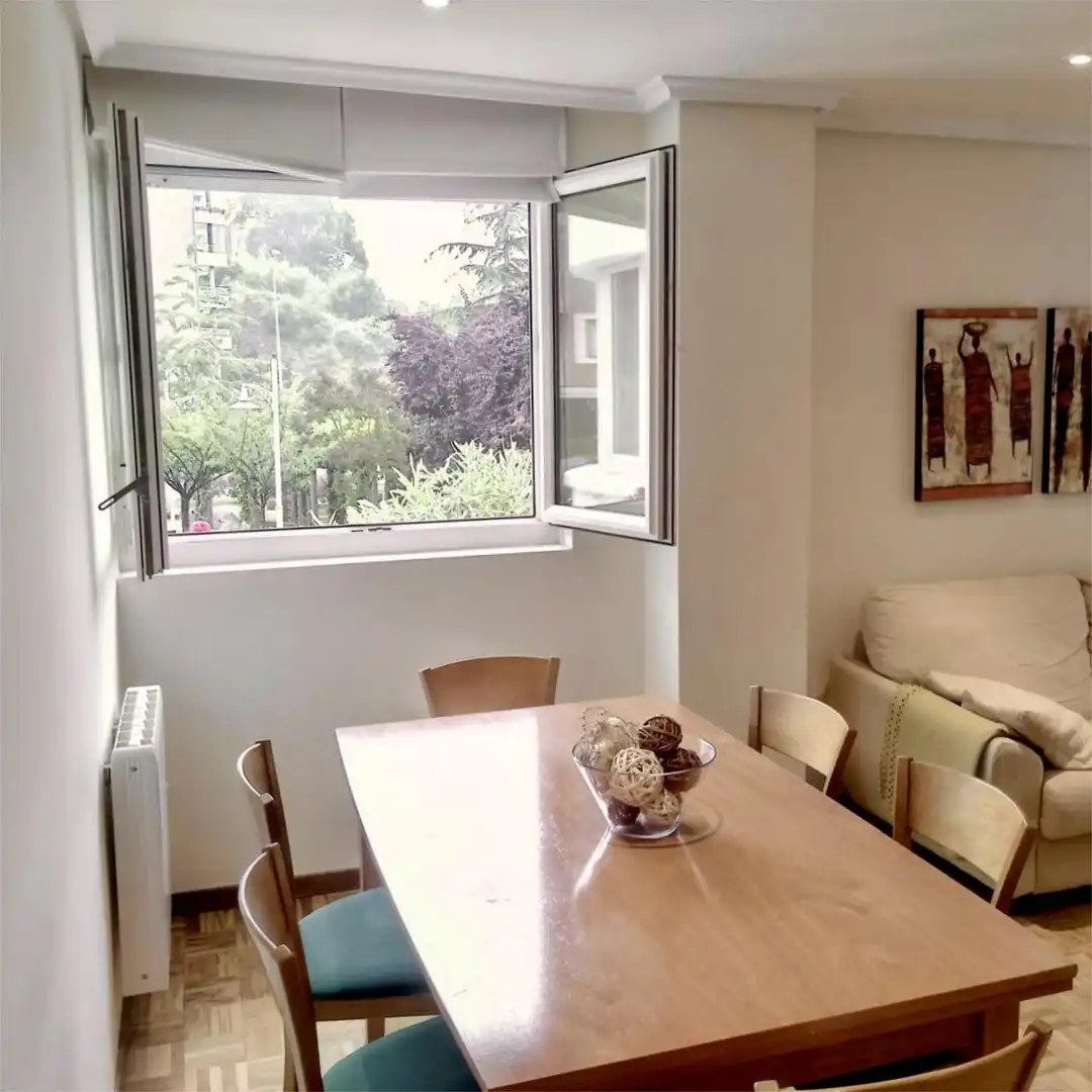 Wohnung zur Miete in Calle el Sable, 3, Playa Ostende Esszimmer von Wohnung zur Miete in Castro-Urdiales