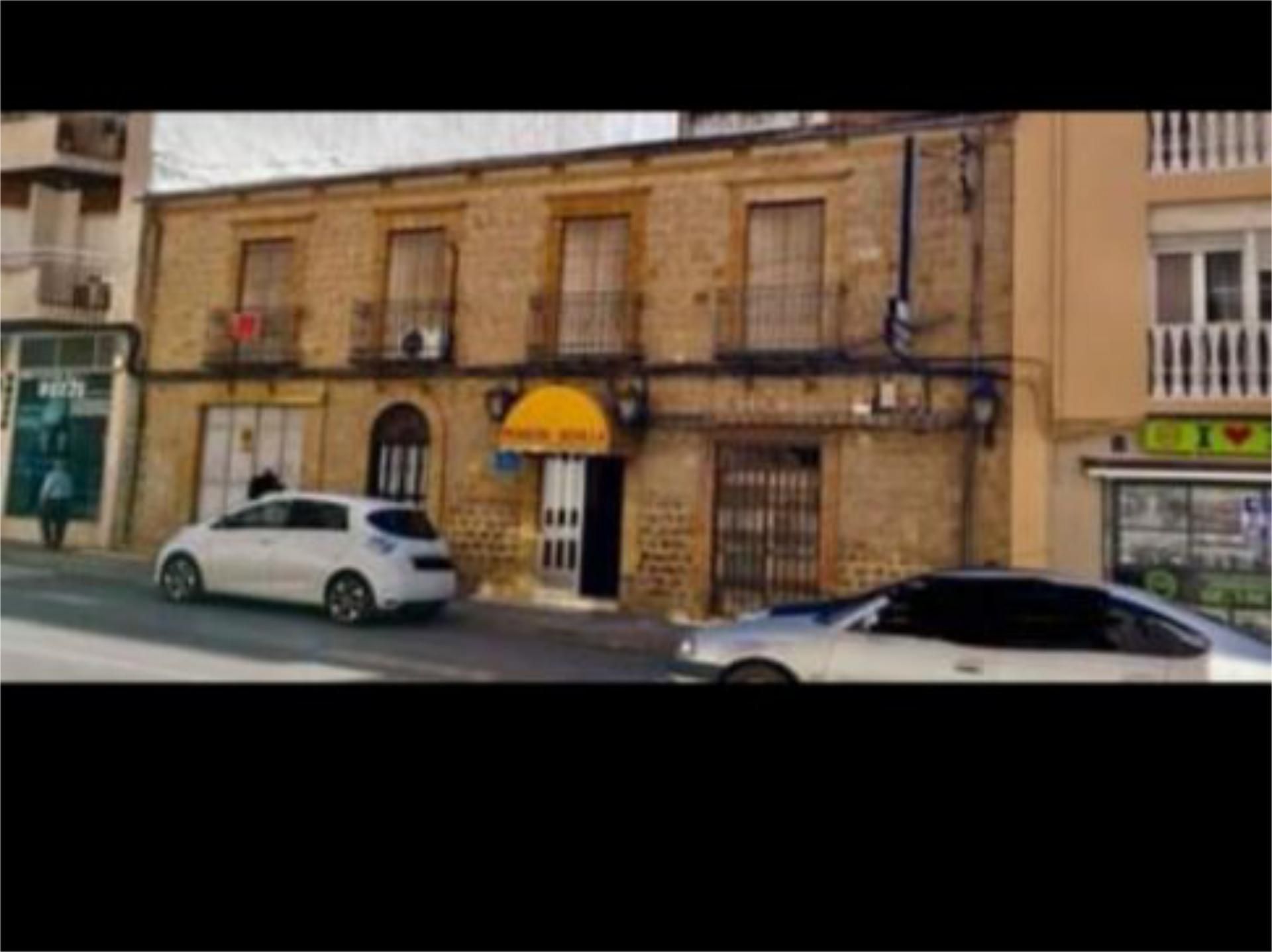 Casa adosada en venta en Avenida Ramón y Cajal, 7, Úbeda Vista exterior de Casa adosada en venta en Úbeda con Aire acondicionado, Calefacción y Jardín privado