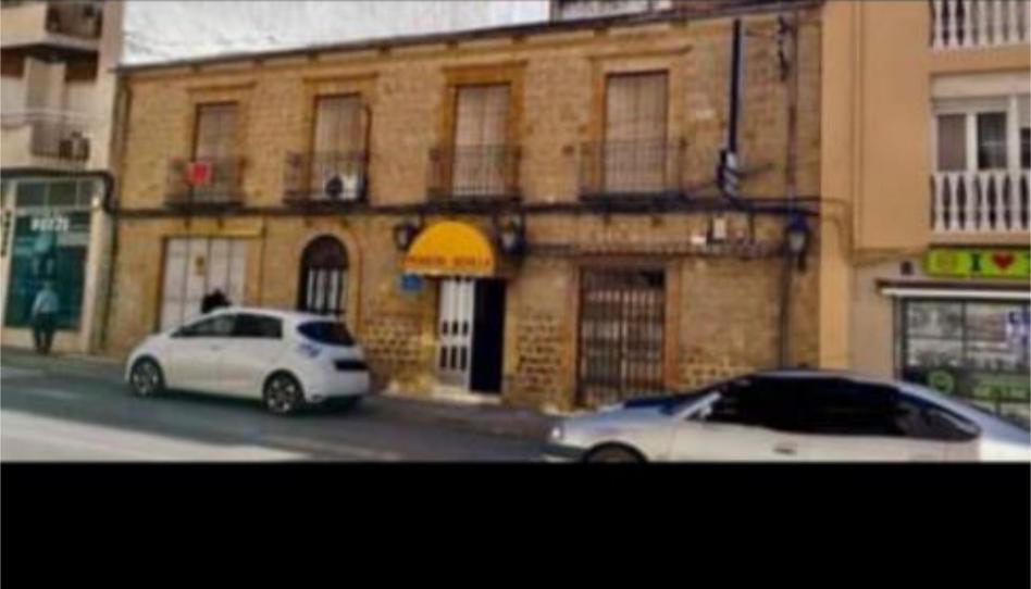 Casa adosada en venda a Avenida Ramón y Cajal, 7, Úbeda, Jaén - imatge 1 Foto 1 de Casa adosada en venda a Avenida Ramón y Cajal, 7, Úbeda, Jaén