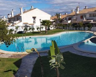 Piscina de Casa adosada en venda en Santa Pola amb Aire condicionat, Terrassa i Piscina