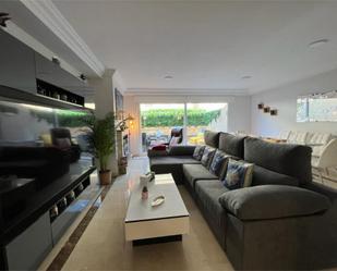 Sala d'estar de Casa adosada de lloguer en Alboraya amb Aire condicionat, Terrassa i Balcó
