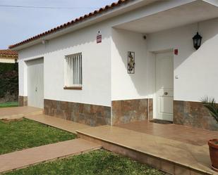 Exterior view of House or chalet for sale in Banyeres del Penedès  with Air Conditioner