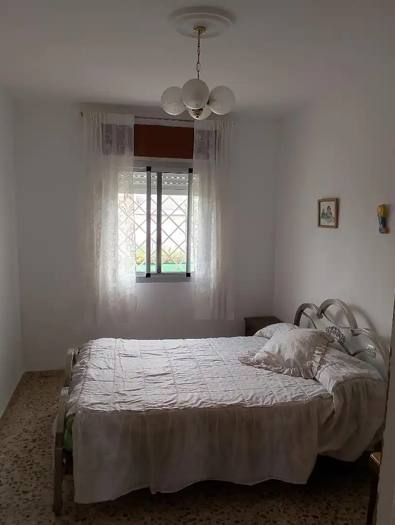 Habitación de Casa o chalet en venta en Malpartida de Cáceres con Terraza, Piscina y Balcón