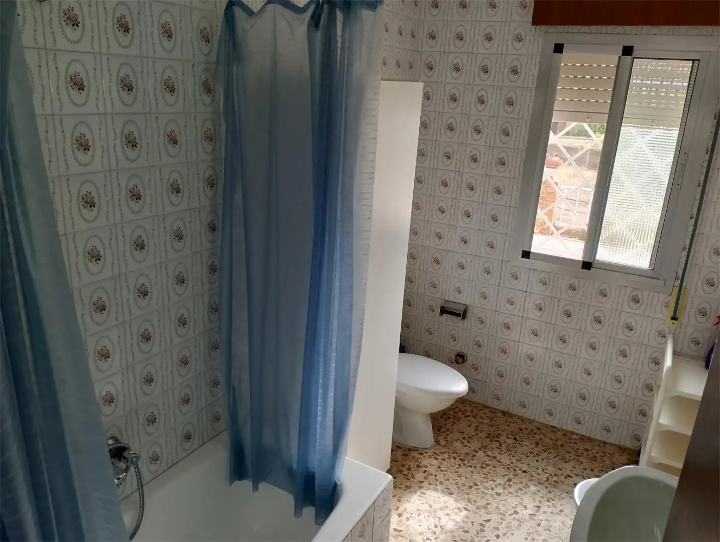 Baño de Casa o chalet en venta en Malpartida de Cáceres con Terraza, Piscina y Balcón