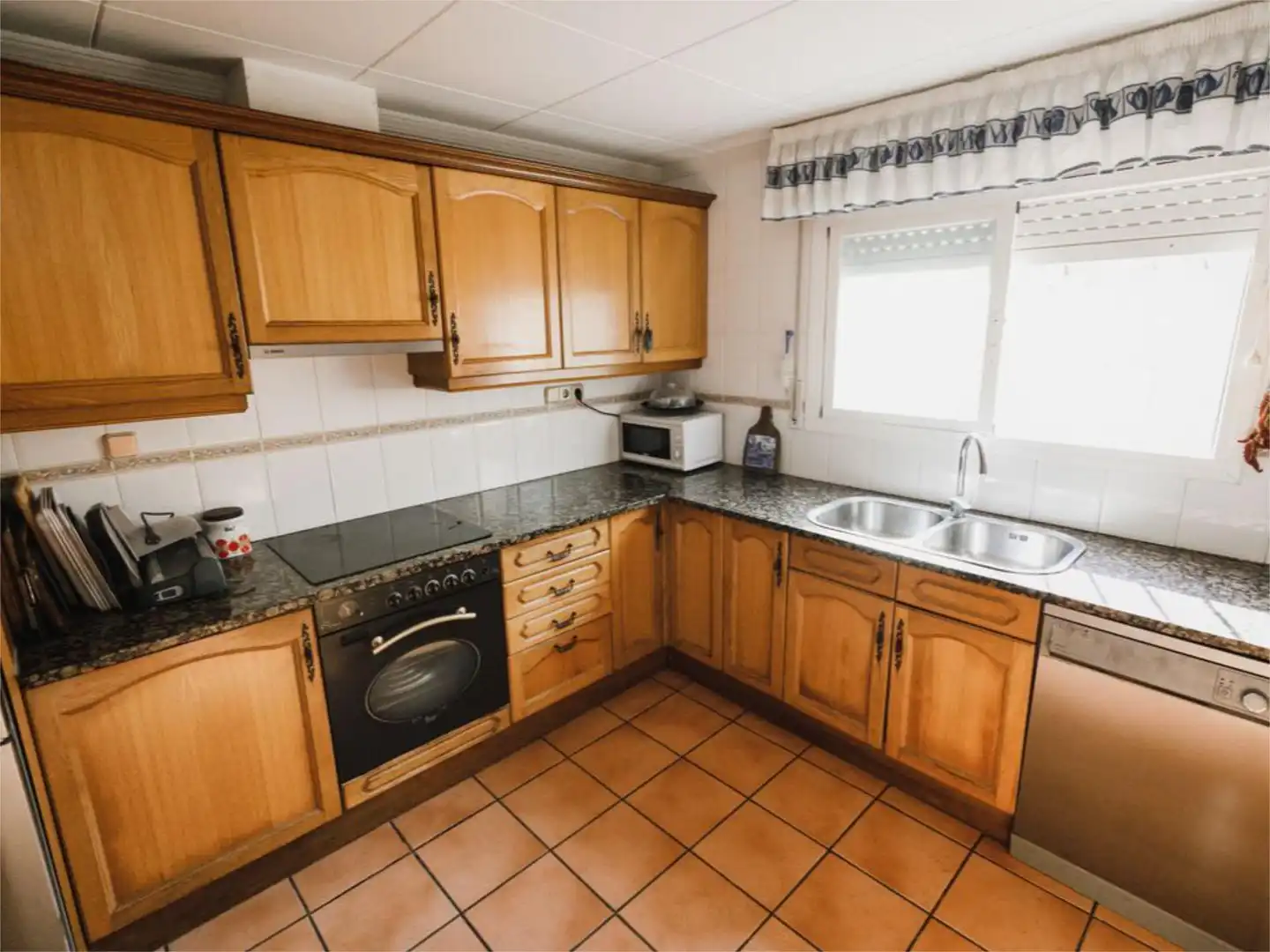 Cocina de Casa o chalet en venta en Castell d'Aro, Platja d'Aro i s'Agaró con Terraza y Piscina