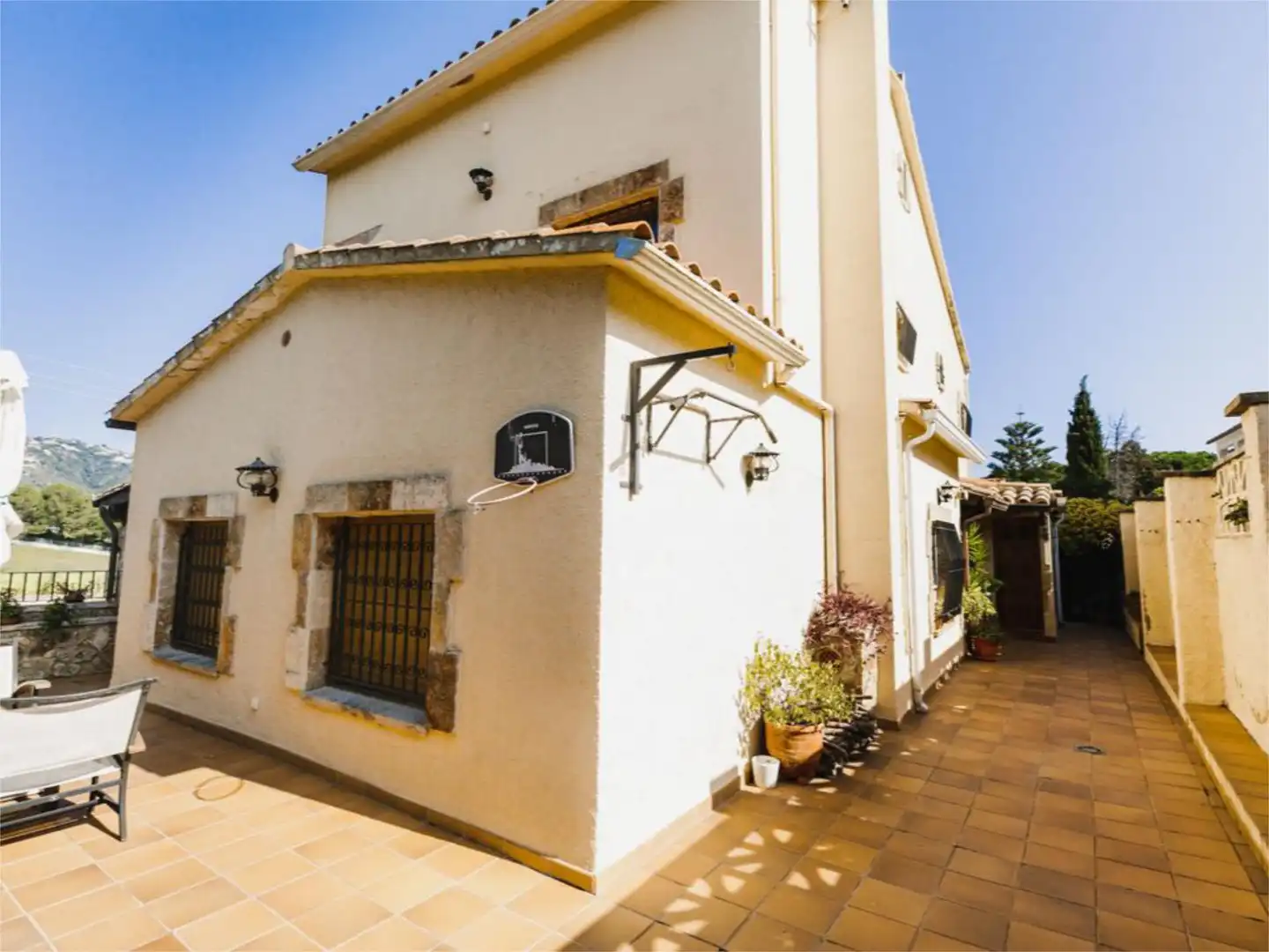 Vista exterior de Casa o chalet en venta en Castell d'Aro, Platja d'Aro i s'Agaró con Terraza y Piscina