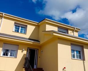 Vista exterior de Casa o xalet en venda en Ponferrada amb Terrassa