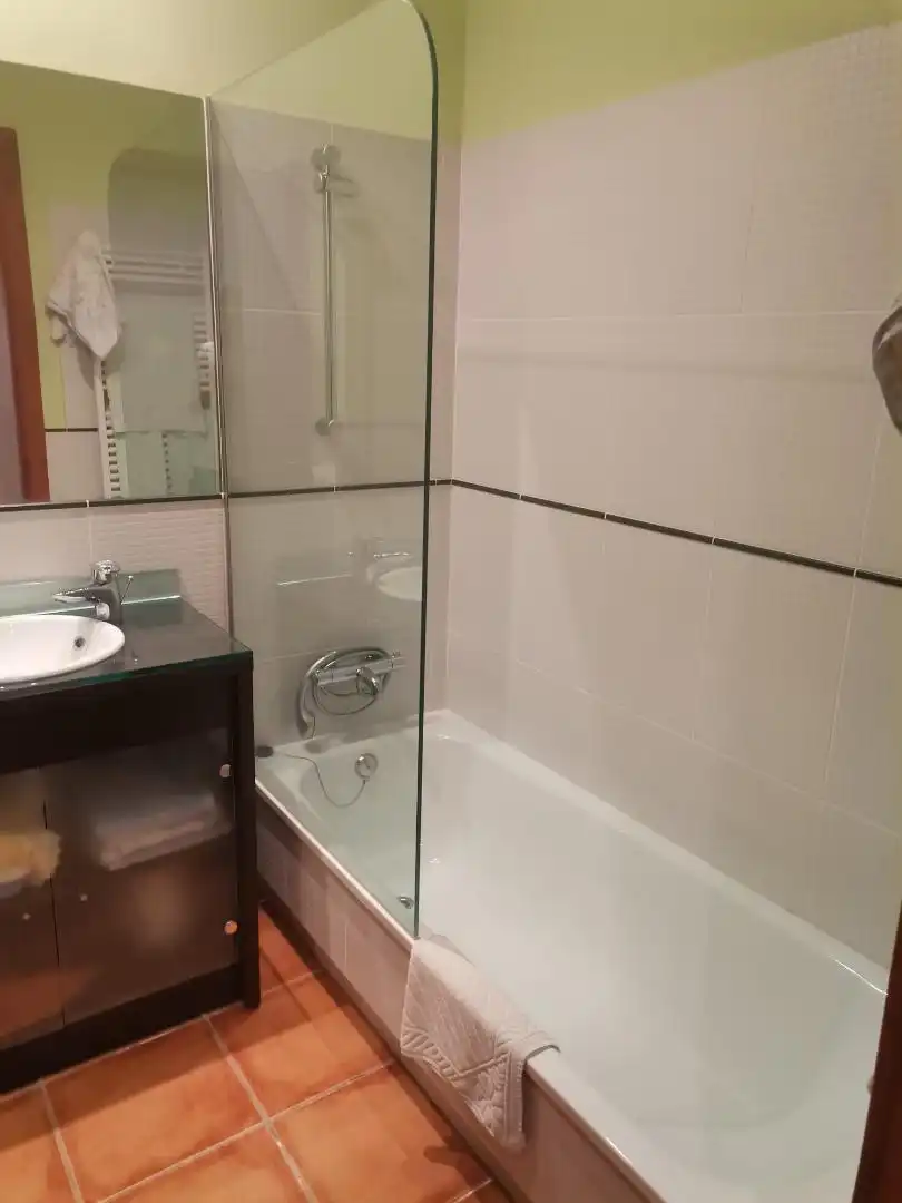 Ground floor for sale in Carrer de Pi i Margall, 75, La Punxa Bathroom of Ground floor for sale in Palafrugell with Private garden, Terrace and Furnished