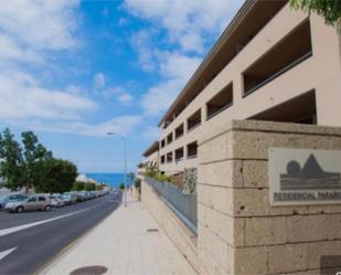 Vista exterior de Apartament de lloguer en Adeje amb Terrassa, Piscina i Balcó