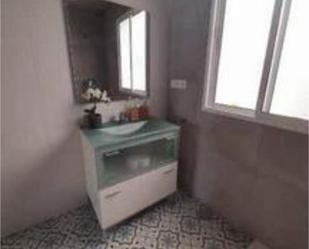 Bathroom of Flat to rent in Villanueva del Trabuco