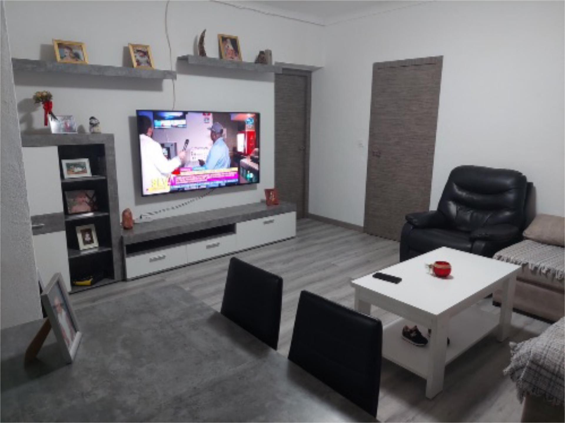 Living room of Planta baja for sale in Santaella  with Air Conditioner, Heating and Parquet flooring