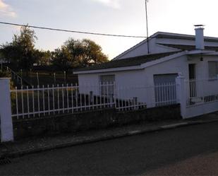 Vista exterior de Casa o xalet en venda en Boñar amb Terrassa