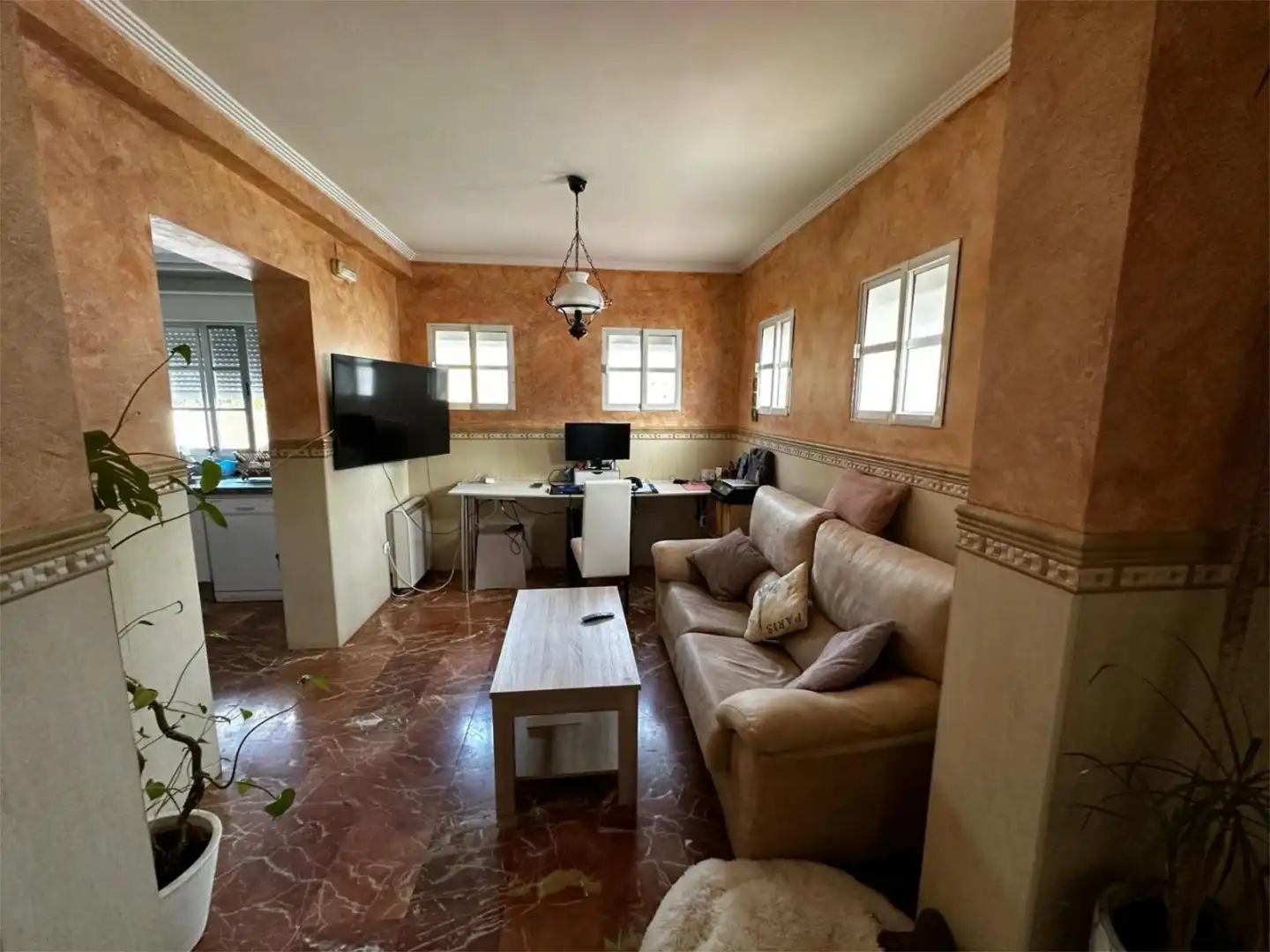 Casa o chalet en venta en Calle Ciprés, 8, Dehesa - Monacilla Sala de estar de Casa o chalet en venta en Aljaraque con Aire acondicionado, Terraza y Piscina