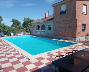 Piscina de Casa o xalet en venda en Pozal de Gallinas amb Piscina