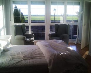 Dormitori de Casa o xalet en venda en Ciruelos amb Aire condicionat, Terrassa i Piscina