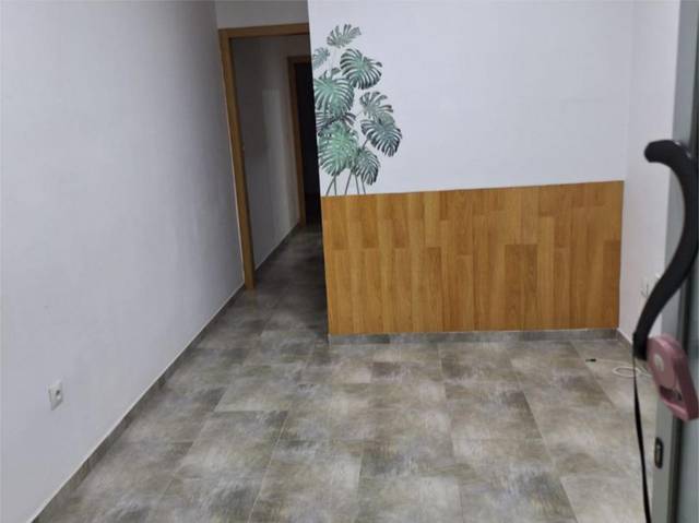 Local comercial en Alquiler en Avenida del Parque, 13 en El Valle