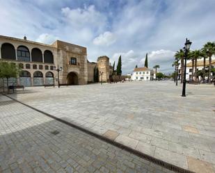 Vista exterior de Casa o xalet en venda en Palma del Río amb Aire condicionat i Terrassa