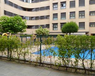 Piscina de Pis de lloguer en Getafe amb Aire condicionat i Piscina