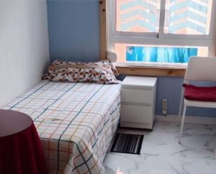 Bedroom of Flat to share in  Valencia Capital  with Terrace and Balcony