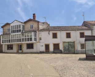 Vista exterior de Casa adosada en venda en Pomar de Valdivia