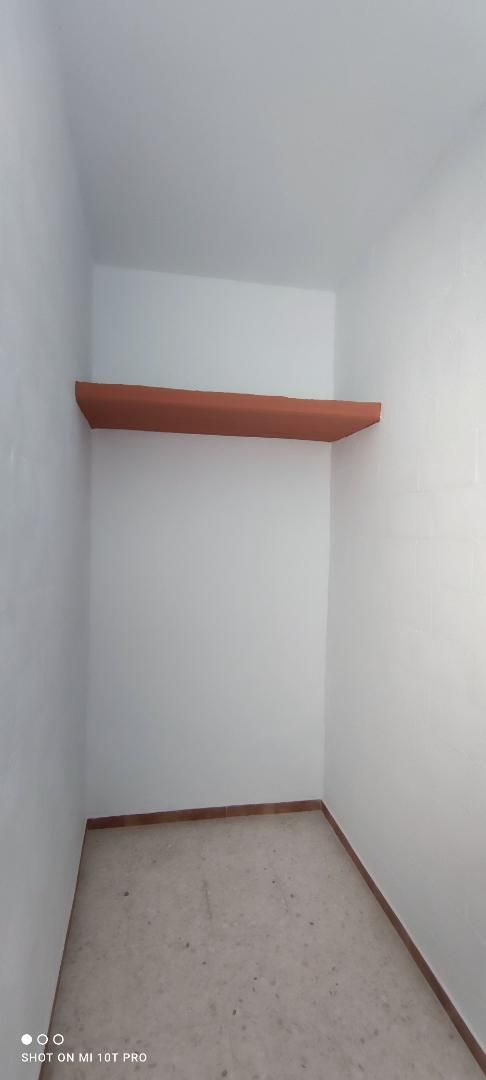 Bedroom of Box room to rent in San Fernando