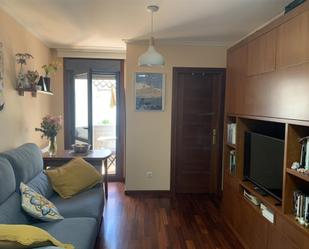 Sala d'estar de Pis de lloguer en Vigo  amb Balcó