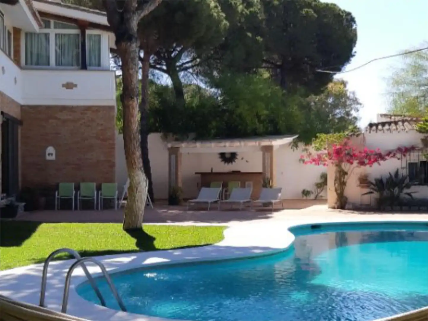 Casa o xalet en venda a Calle de Los Cipreses, 9, Cabopino - Artola Jardí de Casa o xalet en venda en Marbella amb Terrassa, Piscina i Balcó