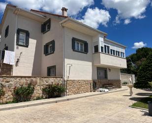 Exterior view of House or chalet for sale in Miraflores de la Sierra  with Terrace and Balcony