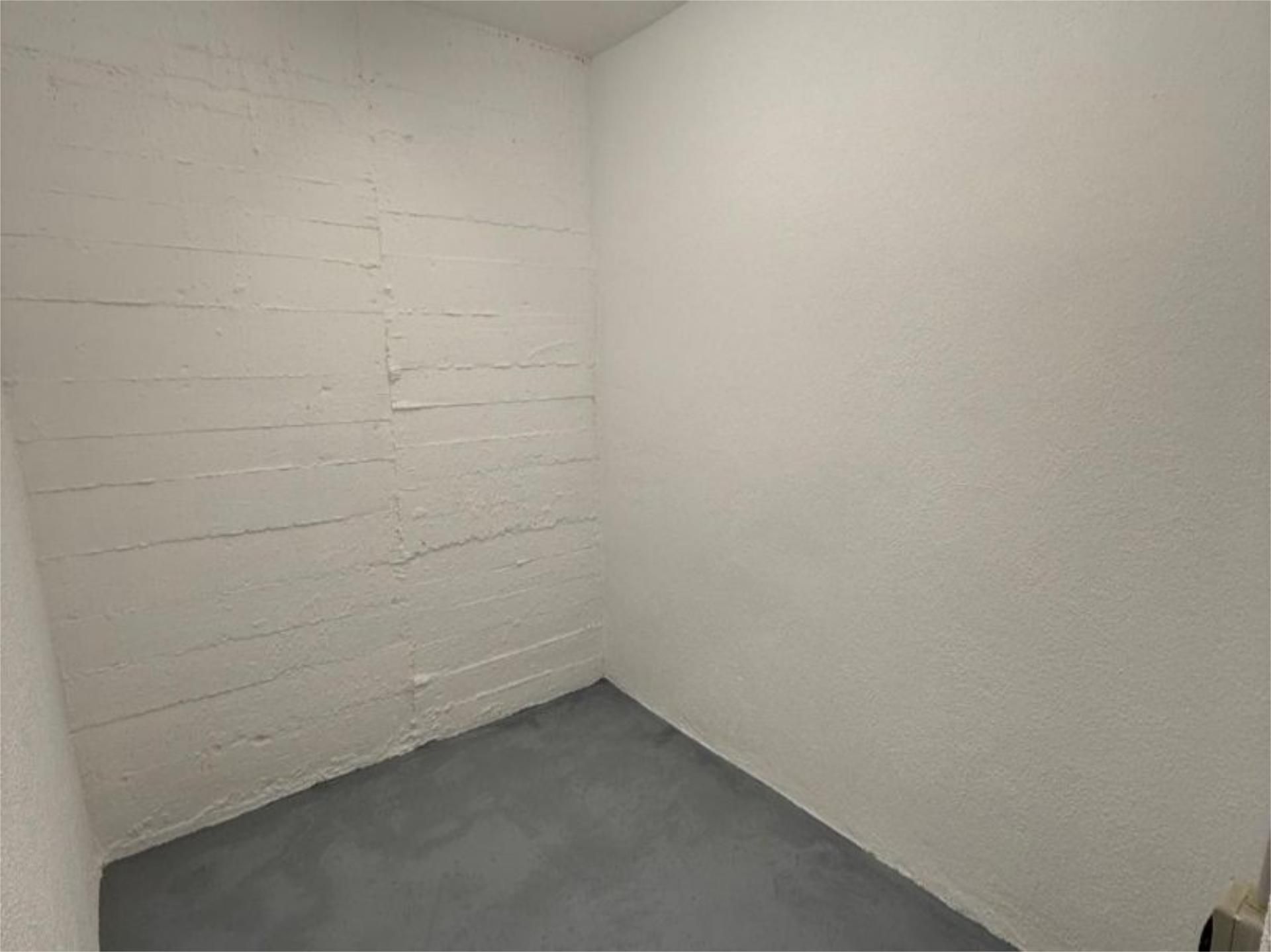 Box room for sale in Cornellà de Llobregat