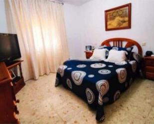 Bedroom of Single-family semi-detached for sale in La Línea de la Concepción