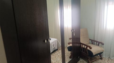 Foto 4 de Casa adosada en venda a Calle Virgen del Pilar, 3, Lora del Río, Sevilla