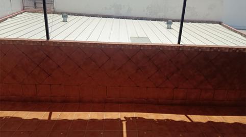 Foto 2 de Casa adosada en venda a Calle Virgen del Pilar, 3, Lora del Río, Sevilla