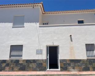 Vista exterior de Casa o xalet de lloguer en Albox amb Terrassa