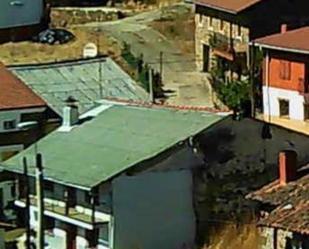 Casa o xalet en venda en Valderrueda amb Balcó