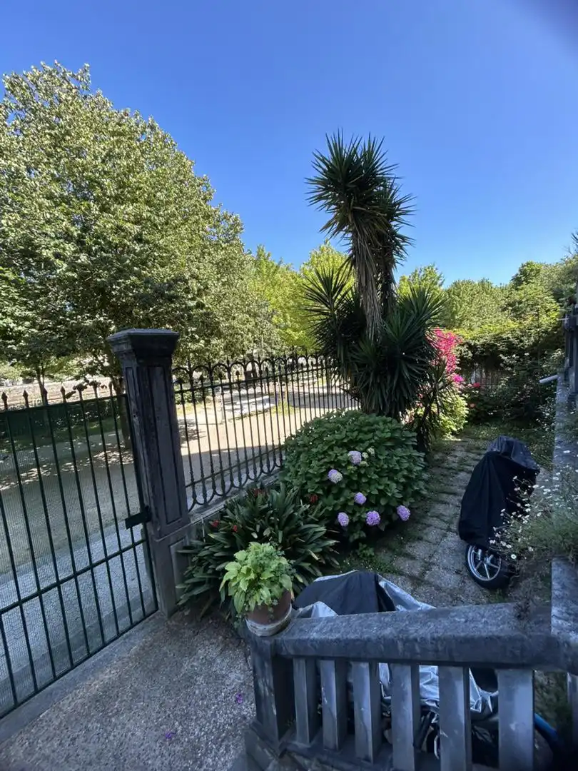Vista exterior de Piso en venta en Donostia - San Sebastián  con Jardín privado, Terraza y Amueblado