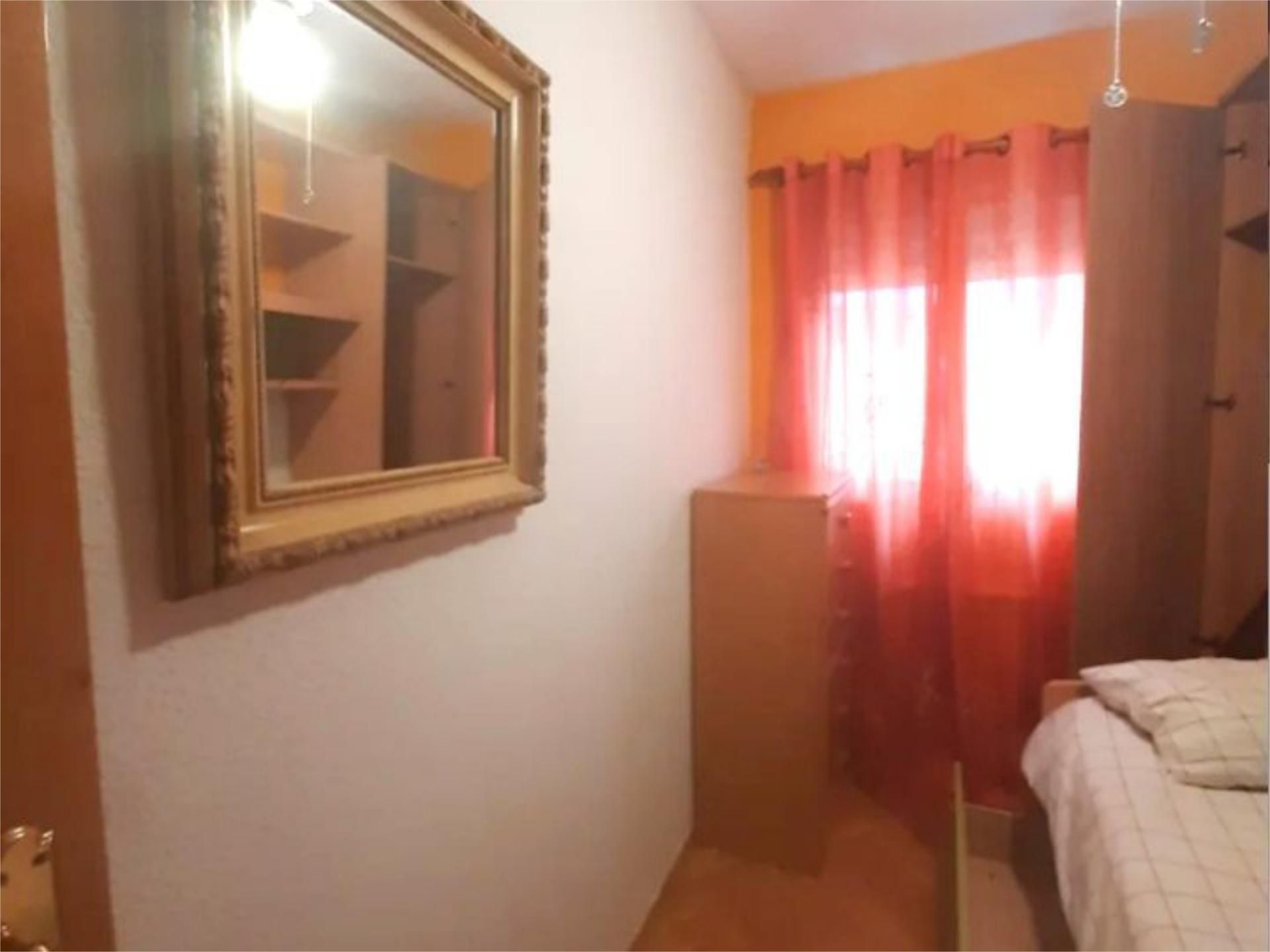 Bedroom of Flat to share in  Madrid Capital  with Furnished