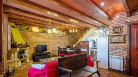 Foto 2 de Casa adosada en venda a Ln-1, 126, Lena, Asturias