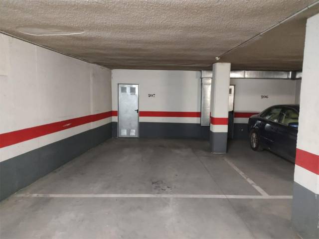 Garaje en Alquiler en Calle de Mariano Cerezo, 32 en San Pablo