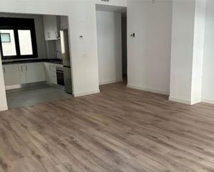 Flat to rent in Cáceres Capital  with Parquet flooring, Storage room and Community parking