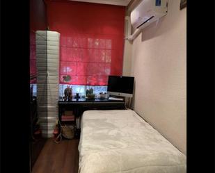 Bedroom of Flat for sale in  Madrid Capital  with Air Conditioner