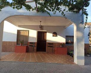 Casa adosada en venda en Villanueva del Rey amb Piscina