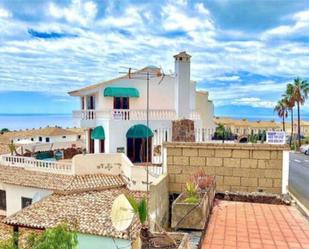 Vista exterior de Casa o xalet en venda en Arona amb Terrassa